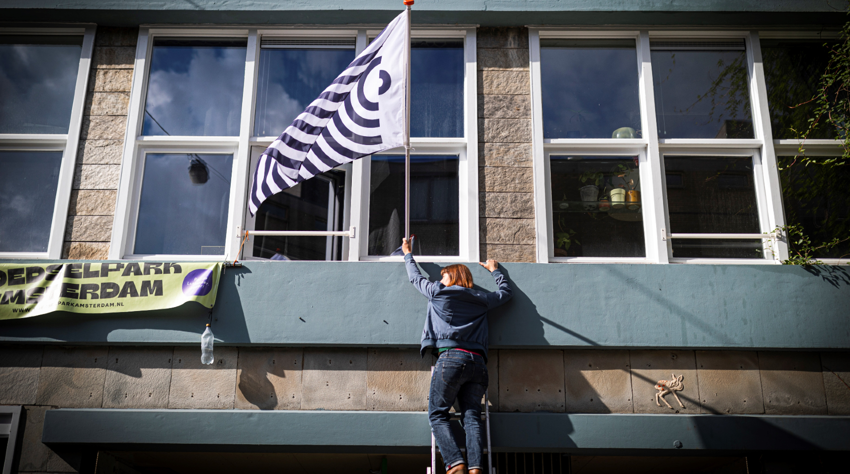 Gevel met vlag